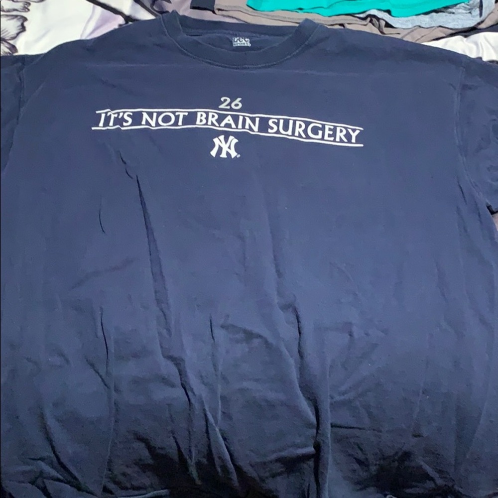 NY Yankees graphic Tee.